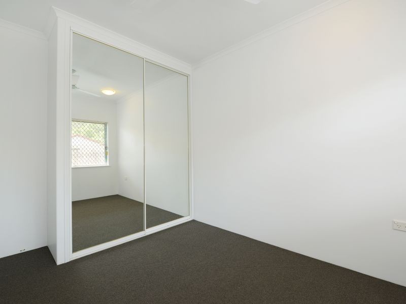9 Windamere Close, Brinsmead QLD 4870