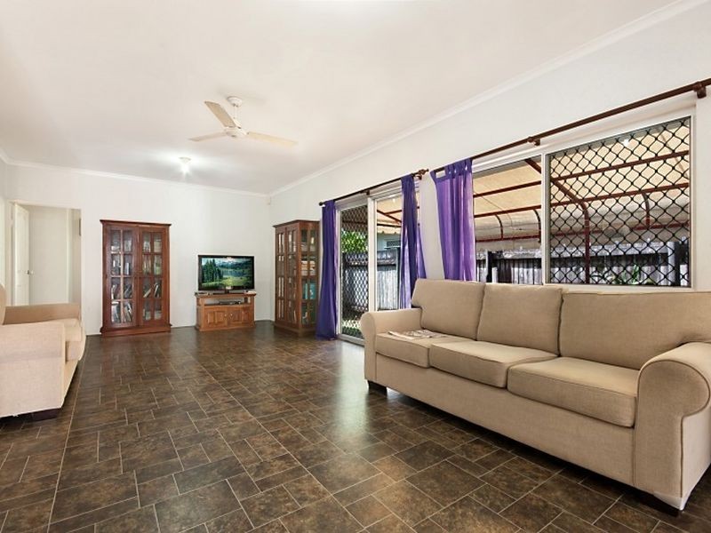 46 Silky Oak Court, Mooroobool QLD 4870