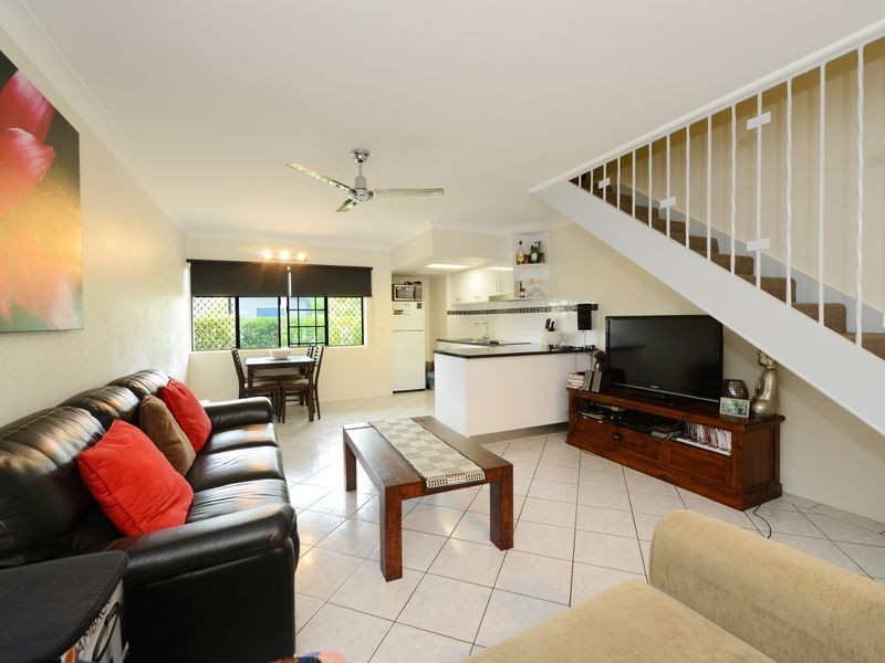 2/350 Sheridan Street, Cairns North QLD 4870