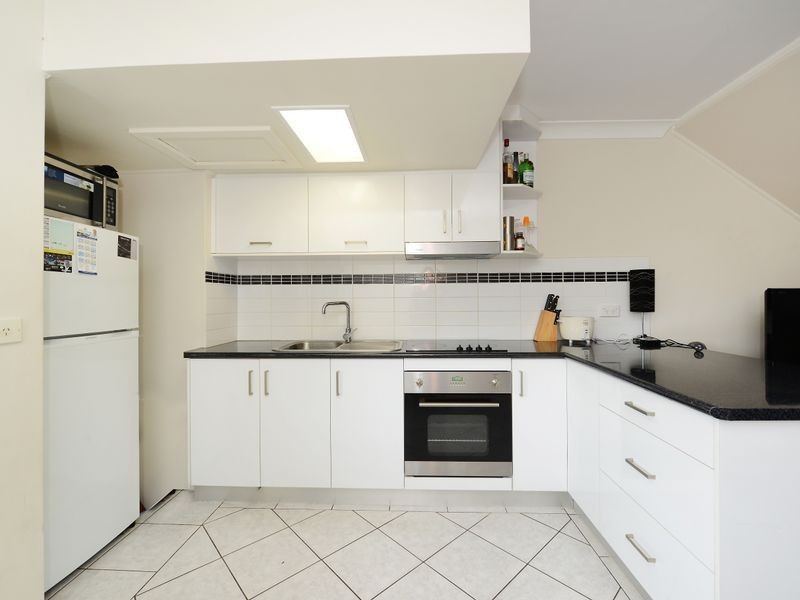 2/350 Sheridan Street, Cairns North QLD 4870