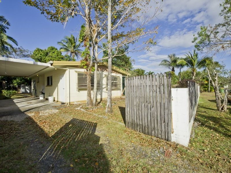 12 Riverside Parade, Trinity Park QLD 4879