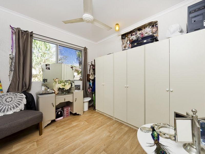 12 Riverside Parade, Trinity Park QLD 4879