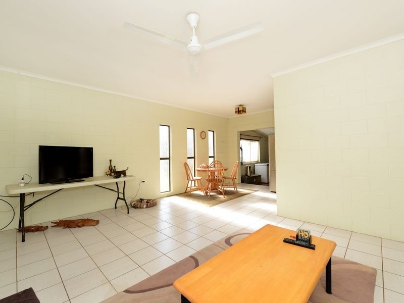 16 Lenora Close, Woree QLD 4868