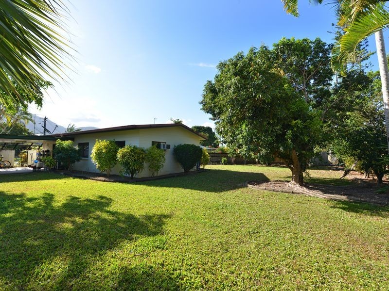 16 Lenora Close, Woree QLD 4868