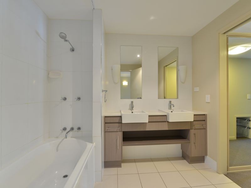 715/12 Gregory Street, Westcourt QLD 4870