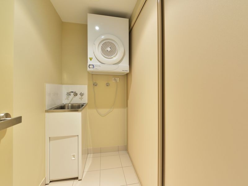 715/12 Gregory Street, Westcourt QLD 4870