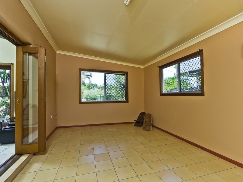 165 McManus Street, Whitfield QLD 4870