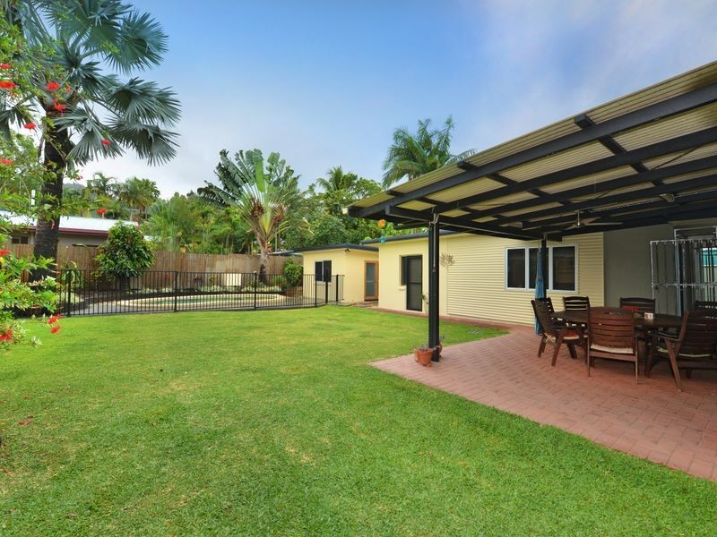 160 Greenslopes Street, Edge Hill QLD 4870