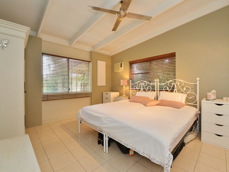 160 Greenslopes Street, Edge Hill QLD 4870