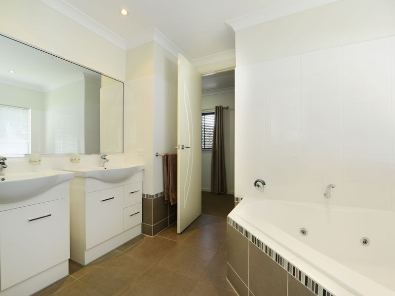 52 Iridescent Drive, Trinity Park QLD 4879