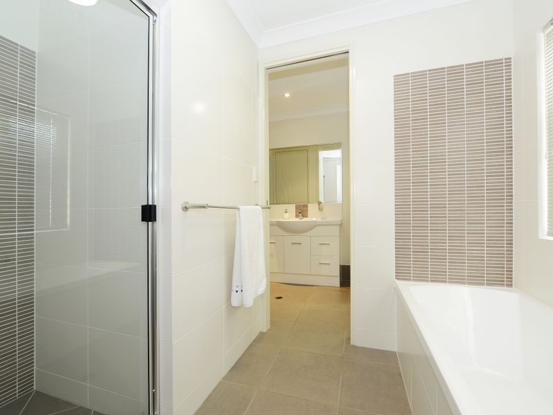 52 Iridescent Drive, Trinity Park QLD 4879