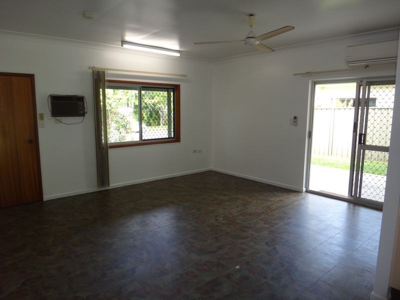 27 Ramsey Street, Kanimbla QLD 4870