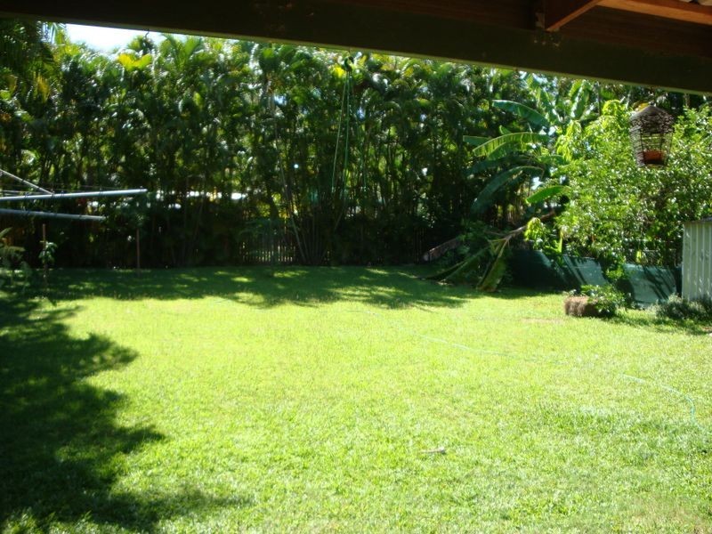 27 Ramsey Street, Kanimbla QLD 4870