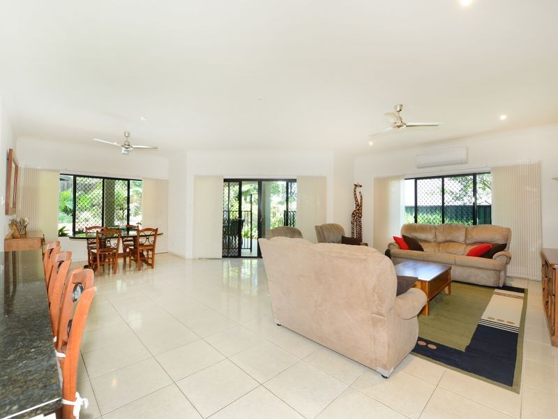 6 Bel-Air Drive, Whitfield QLD 4870