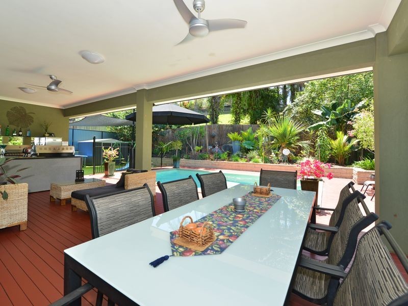 6 Bel-Air Drive, Whitfield QLD 4870