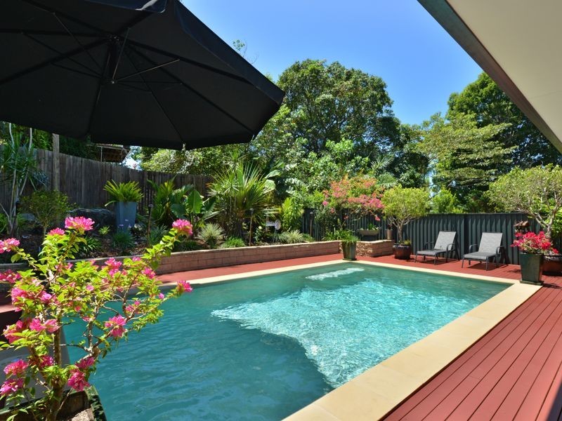 6 Bel-Air Drive, Whitfield QLD 4870