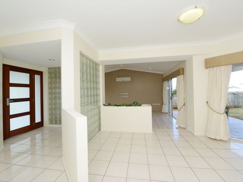 3 Rosemont Court, Mooroobool QLD 4870