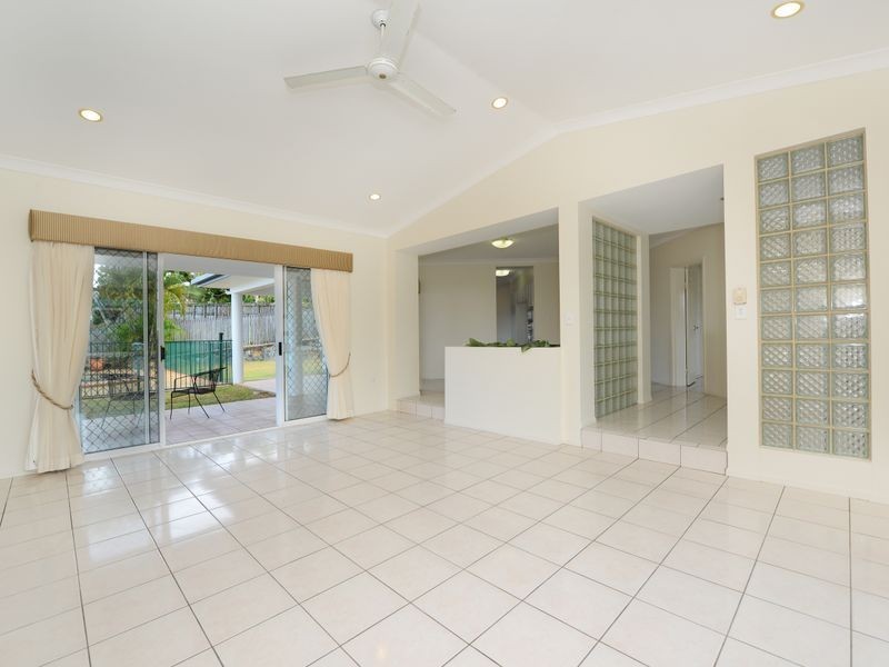 3 Rosemont Court, Mooroobool QLD 4870