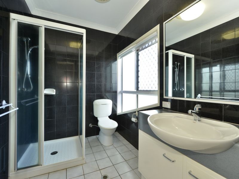 3 Rosemont Court, Mooroobool QLD 4870