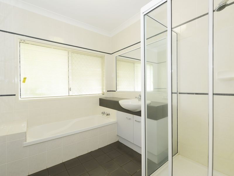 3 Rosemont Court, Mooroobool QLD 4870