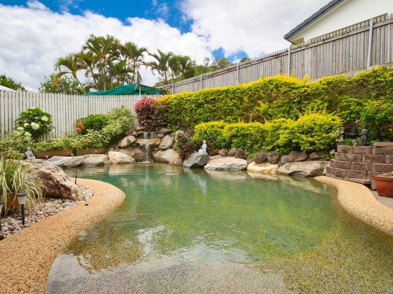 1 Rosemont Court, Mooroobool QLD 4870