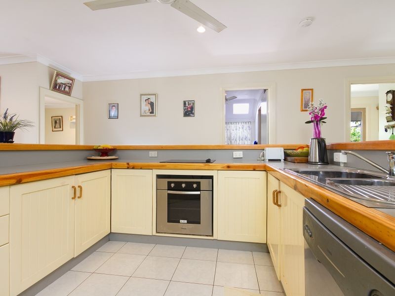 1 Rosemont Court, Mooroobool QLD 4870