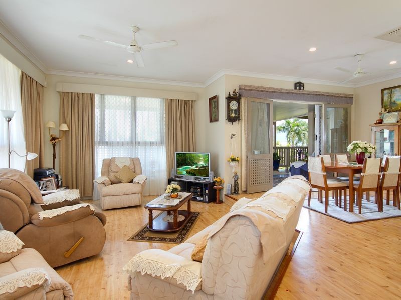 1 Rosemont Court, Mooroobool QLD 4870