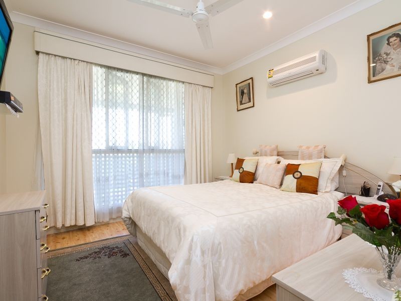 1 Rosemont Court, Mooroobool QLD 4870