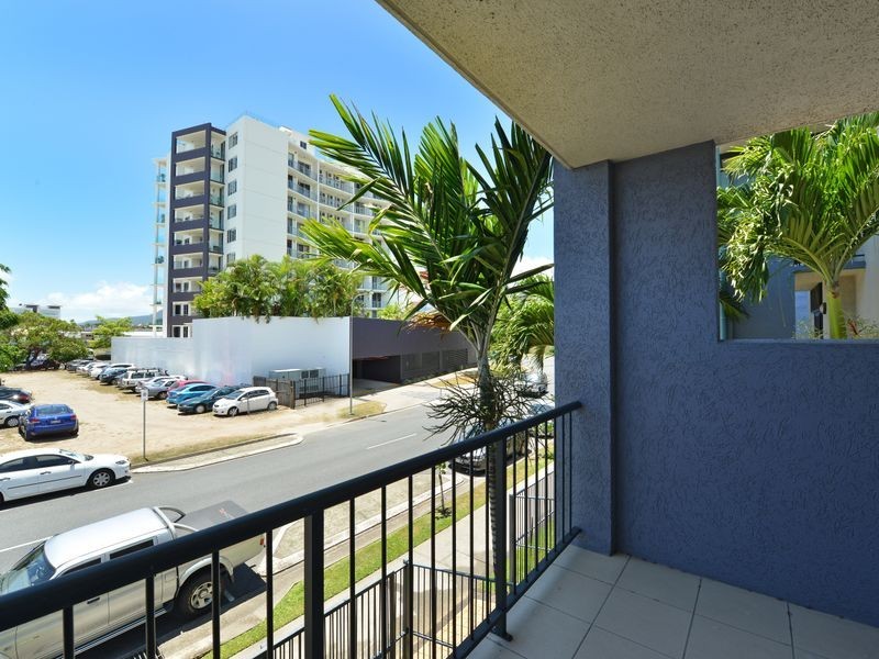 1105 & 1106/3 – 11 Water Street, Cairns QLD 4870