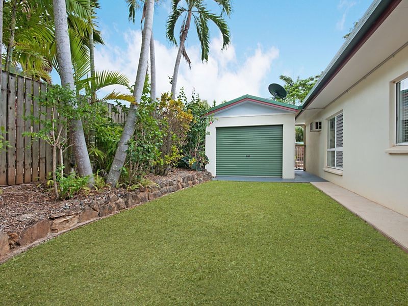 8 Clohesy Court, Kanimbla QLD 4870