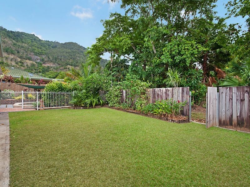 8 Clohesy Court, Kanimbla QLD 4870