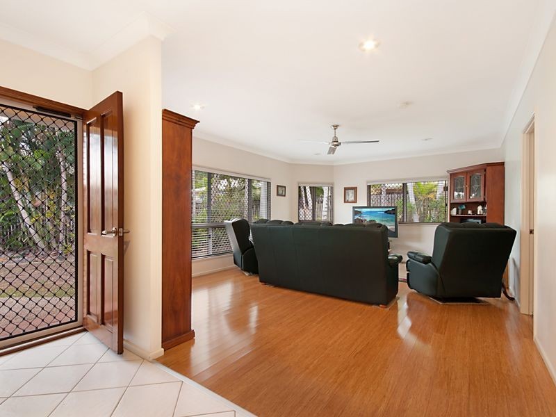 8 Clohesy Court, Kanimbla QLD 4870