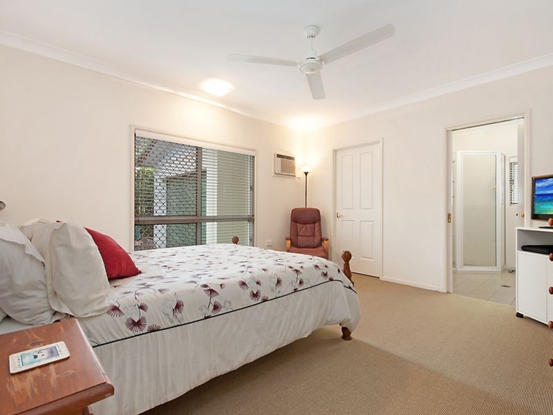 8 Clohesy Court, Kanimbla QLD 4870