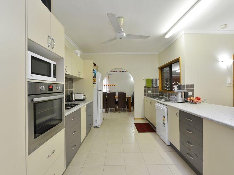22 Shannon Drive, Woree QLD 4868