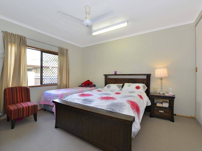 22 Shannon Drive, Woree QLD 4868