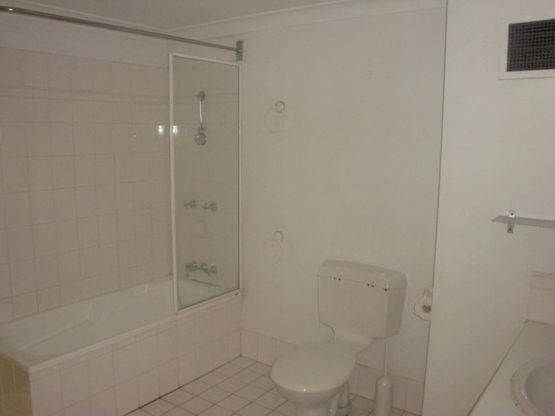 8/34 Springfield Crescent, Manoora QLD 4870