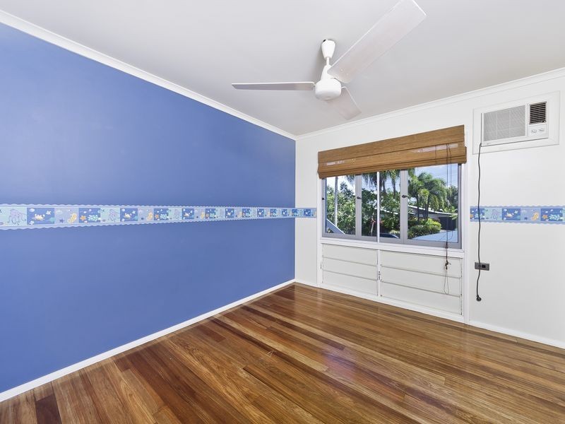 12 Guava Street, Holloways Beach QLD 4878