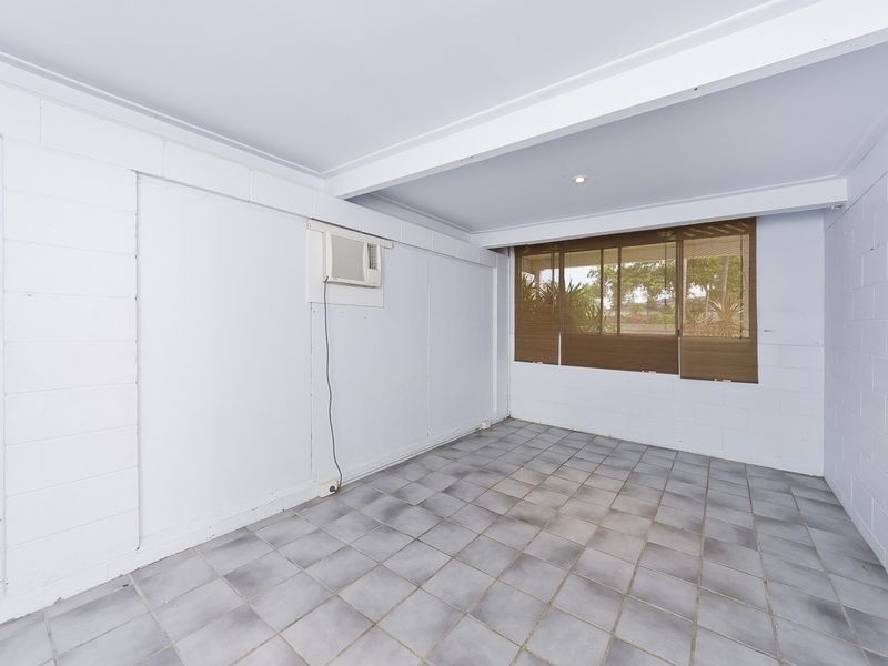 12 Guava Street, Holloways Beach QLD 4878