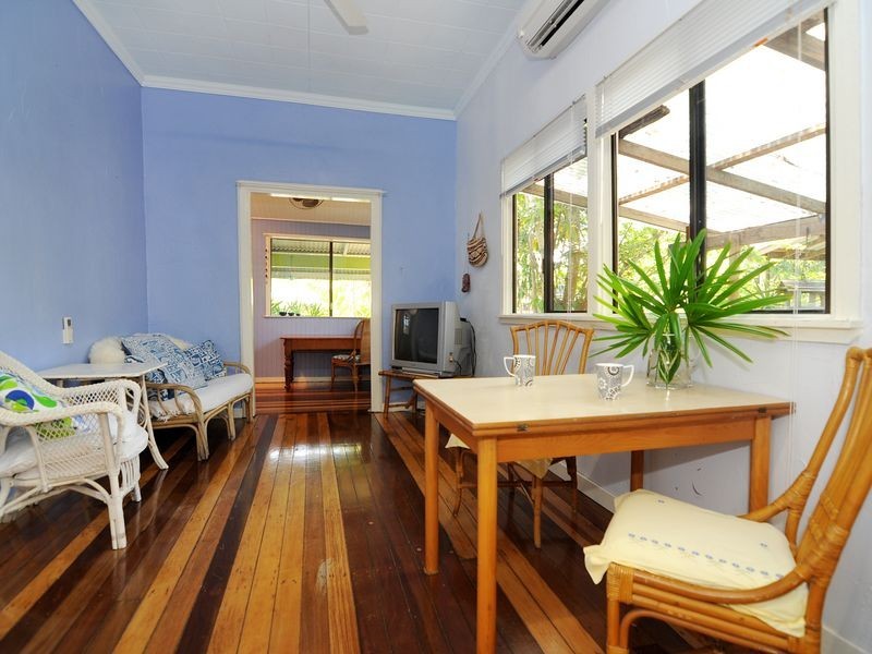 53 Marshall Street, Machans Beach QLD 4878