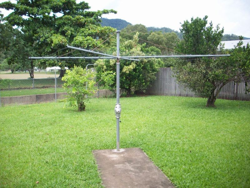 Whitfield QLD 4870