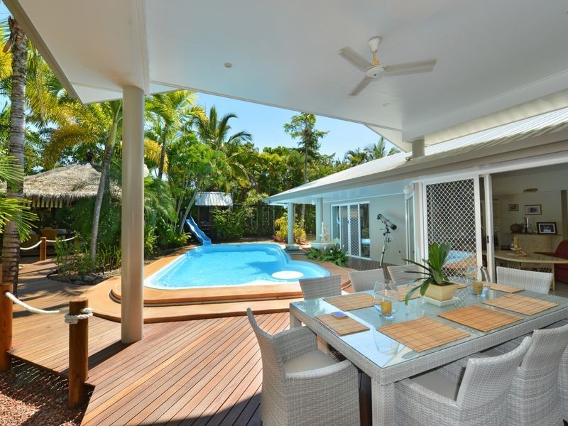 9 Heron Close, Kewarra Beach QLD 4879