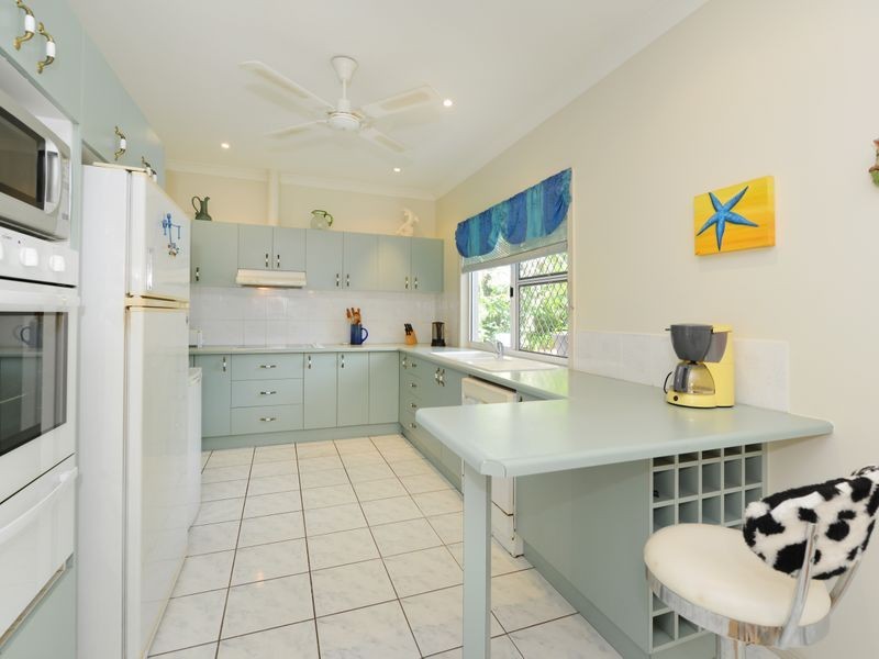 9 Heron Close, Kewarra Beach QLD 4879