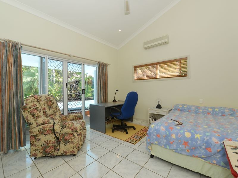 9 Heron Close, Kewarra Beach QLD 4879