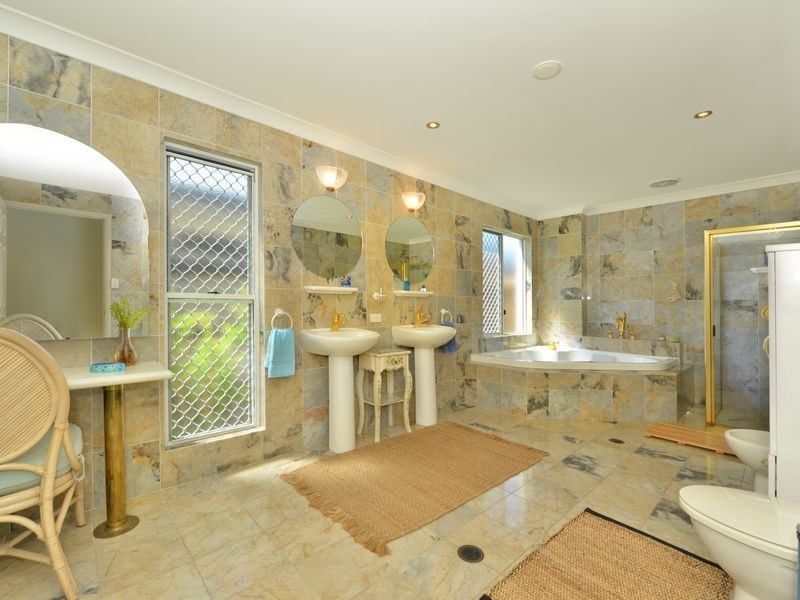 9 Heron Close, Kewarra Beach QLD 4879