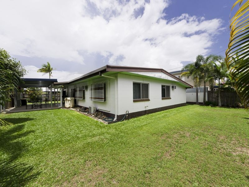 32 Grogan Street, Westcourt QLD 4870