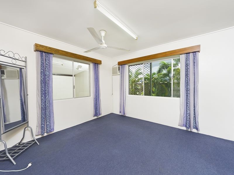 32 Grogan Street, Westcourt QLD 4870