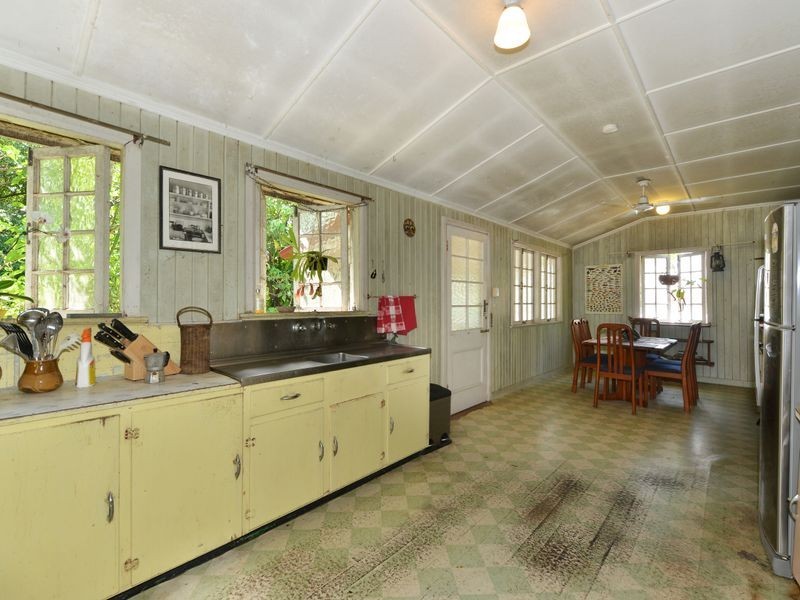 3 Law Street, Cairns North QLD 4870