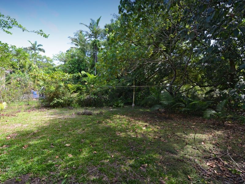 3 Law Street, Cairns North QLD 4870