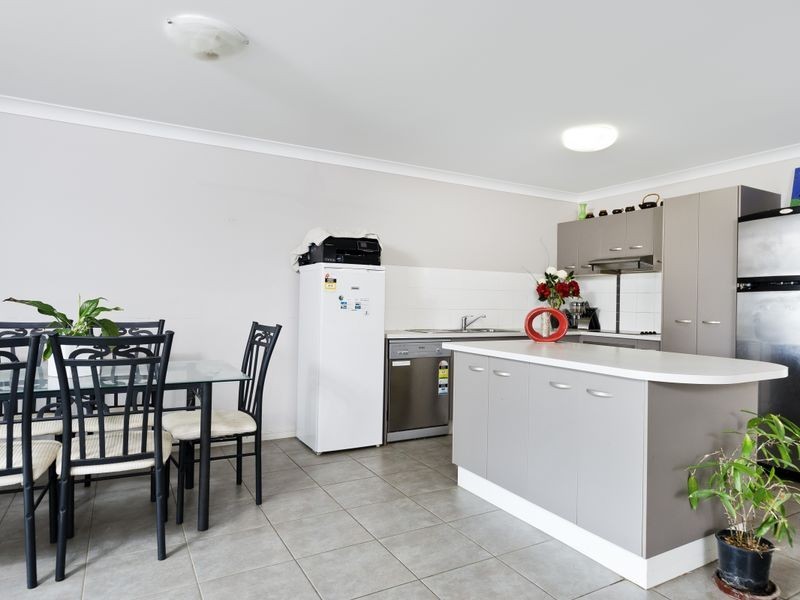 2 Goldberg Close, White Rock QLD 4868