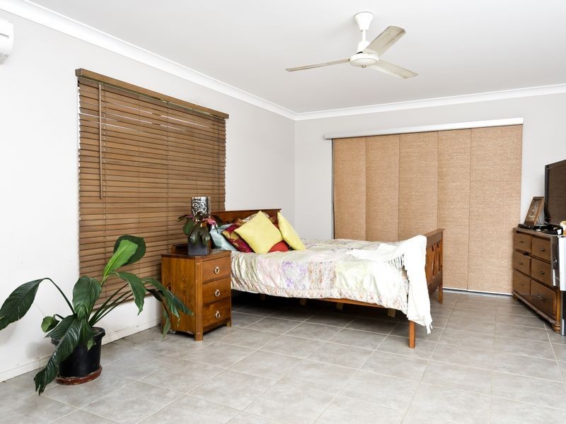 2 Goldberg Close, White Rock QLD 4868
